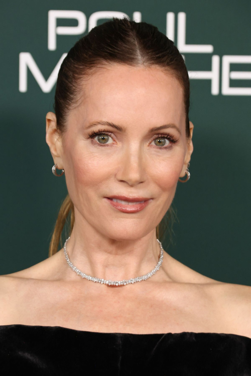 Leslie Mann at Baby2Baby Gala in West Hollywood, November 2025 3