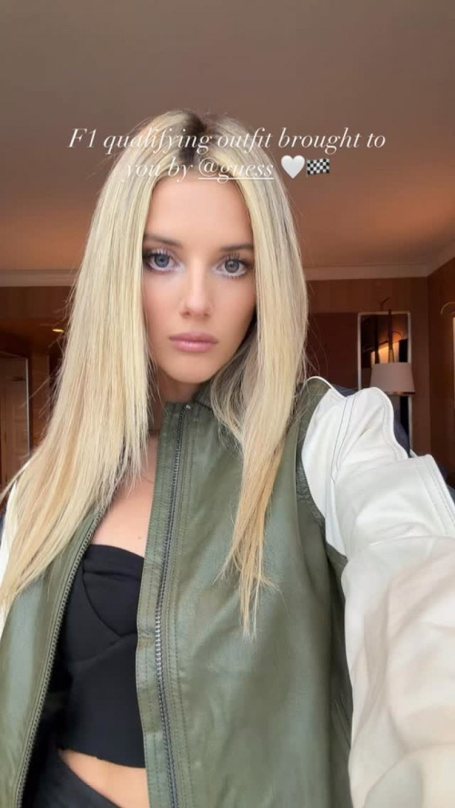 Lindsay Brewer instagram photos, November 2025