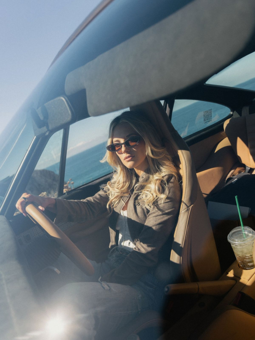 Lindsay Brewer instagram photos, November 2025 6