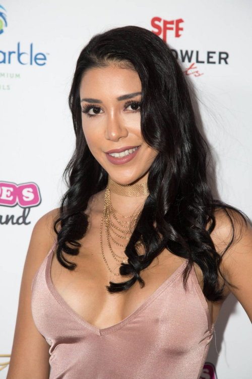 Lizzy Acosta Babes in Toyland Charity Event, December 2017 5