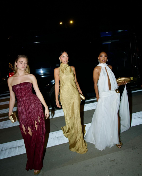 Lizzy Greene Jasmin Larian Ryan Destiny LACMA Photoshoot, Nov 2025 11