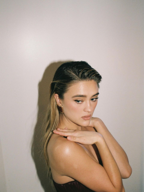 Lizzy Greene LACMA Art and Film Gala Photoshoot, Nov 2025 3