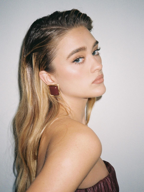 Lizzy Greene LACMA Art and Film Gala Photoshoot, Nov 2025 7