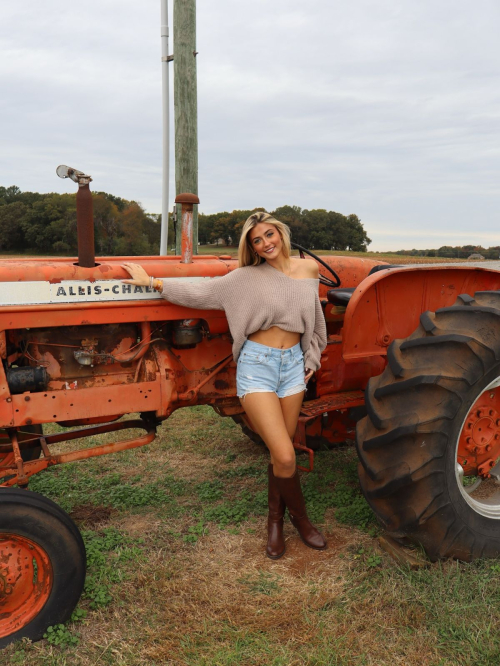 Logan Day Instagram photos, November 2025 1