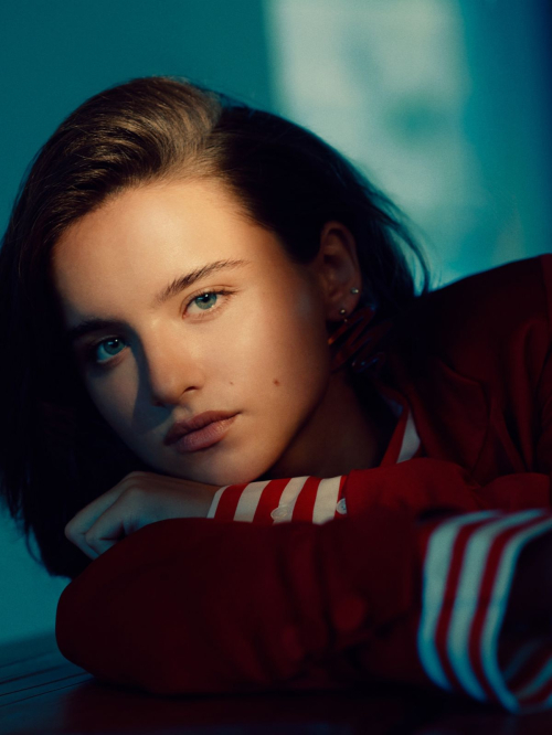 Madeleine McGraw for Schon Magazine, November 2025 9