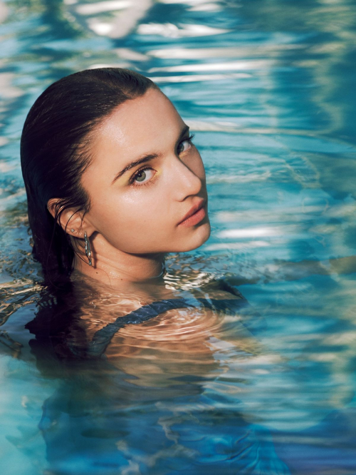 Madeleine McGraw for Schon Magazine, November 2025 6