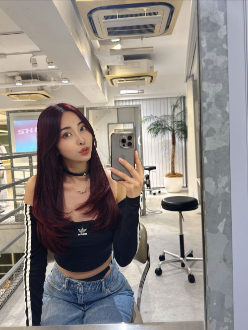 Makoto Minami Instagram photos, November 2025