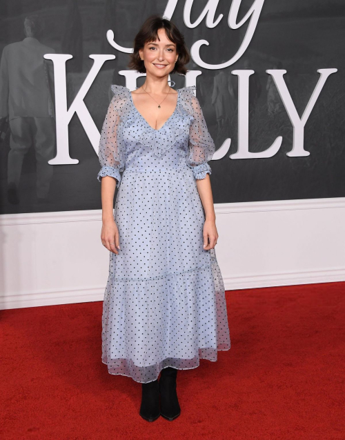 Milana Vayntrub Jay Kelly Premiere Los Angeles, November 2025 5