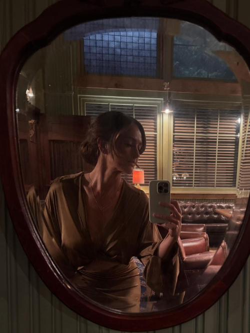 Minka Kelly Gorgeous Instagram Photos, Nov 2025 2