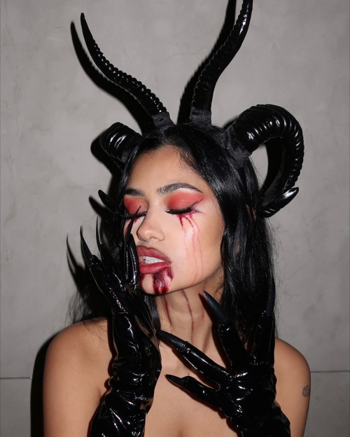 Naaz Torbati Instagram photos, November 2025 3