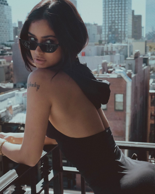 Naaz Torbati Instagram Photos, November 2025 5