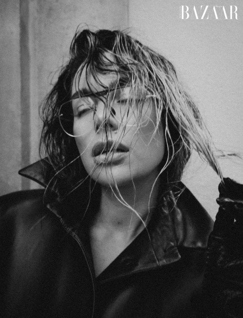 Nadine Mirada Covers Harper’s Bazaar Taiwan, November 2025 7