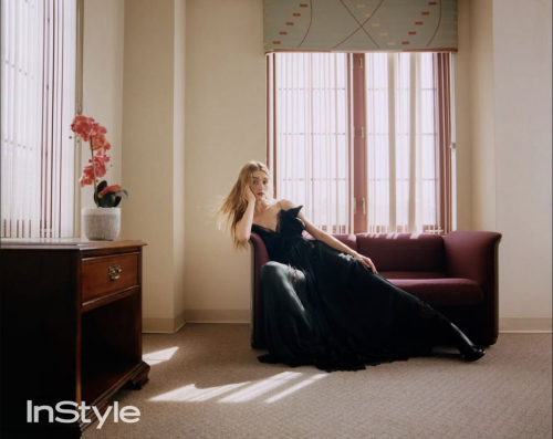 Natalia Dyer for InStyle Mexico Magazine, Nov 2025 3