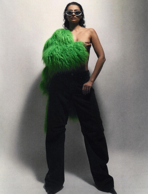 Nazanin Mandi Instagram Photos, November 2025 14