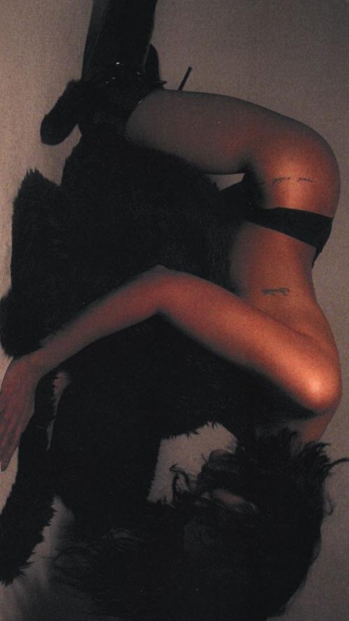 Nazanin Mandi Instagram Photos, November 2025 1