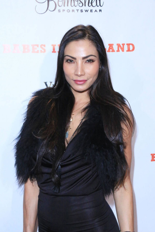 Nicole Amato at Babes in Toyland Charity Drive, December 2015 1