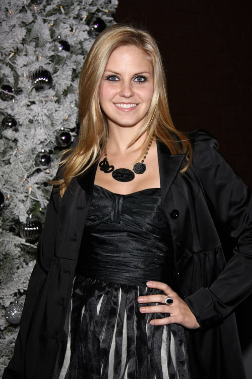 Nikki Griffin Bench Warmer Gala Toy Drive, 2009 1