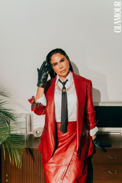 Paola Rojas Glamour Mexico y Latinoamerica, November 2025 3