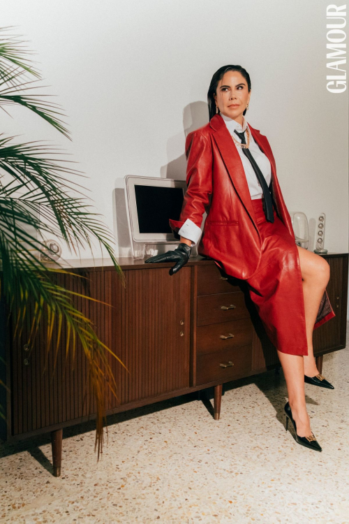Paola Rojas Glamour Mexico y Latinoamerica, November 2025 4