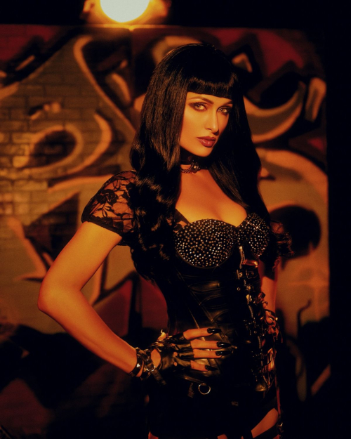 Paris Hilton Stunning Instagram Photos, Nov 2025 9