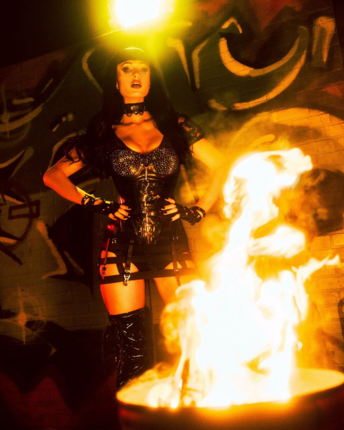 Paris Hilton Stunning Instagram Photos, Nov 2025 15