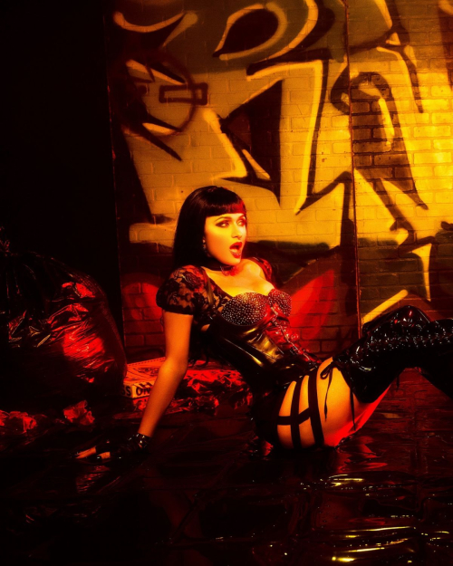 Paris Hilton Stunning Instagram Photos, Nov 2025 6