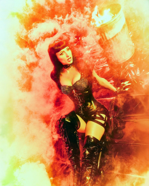 Paris Hilton Stunning Instagram Photos, Nov 2025 7