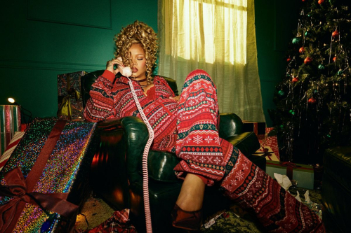 Pregnant Rihanna for Savage x Fenty Onesies Shoot, Oct 2025 5