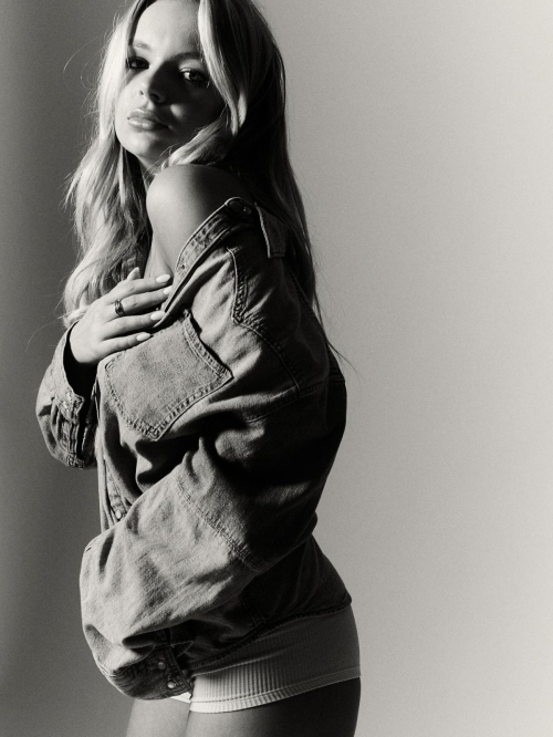 Pressley Hoshbach Photoshoot, November 2025 2