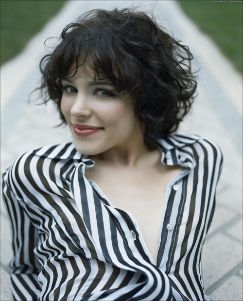 Rachel McAdams lovely for People magazine, 2004 3