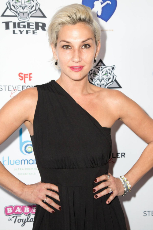 Rebekah Dean Babes in Toyland Charity Drive, 2017