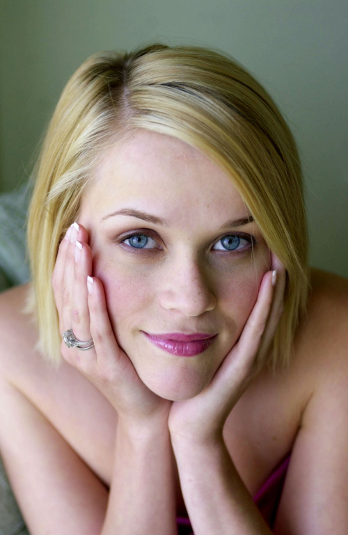 Reese Witherspoon classic photoshoot, 2001 3