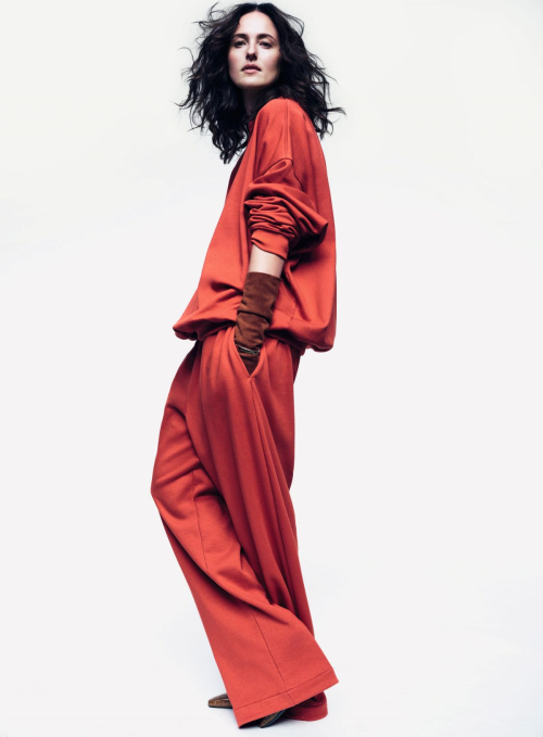 Renate Reinsve Elle USA Women in Hollywood, November 2025 4