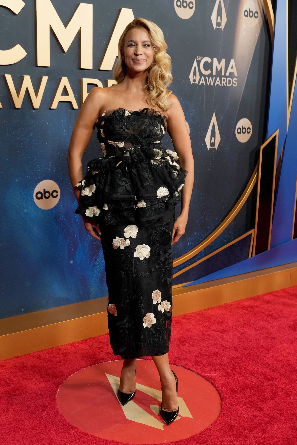Sabina Gadecki at CMA Awards, November 2025