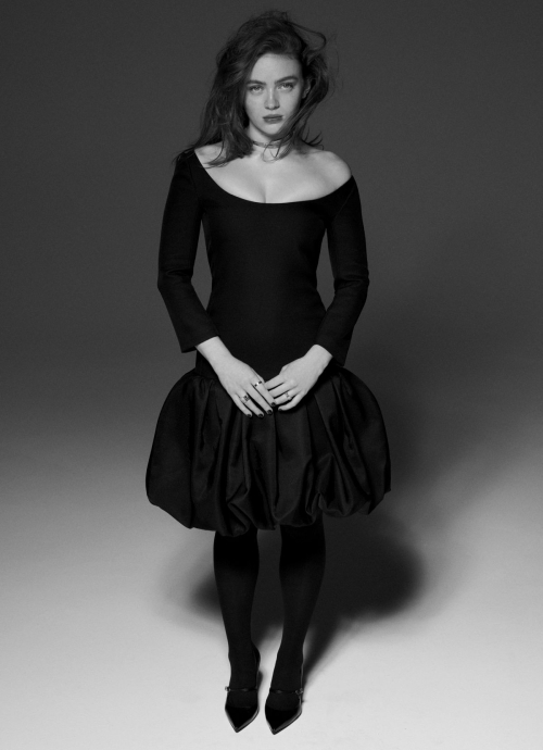 Sadie Sink Elle Australia, December 2025 1