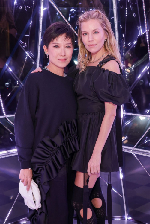 Sienna Miller at Claridges Christmas Tree Party, November 2022 2