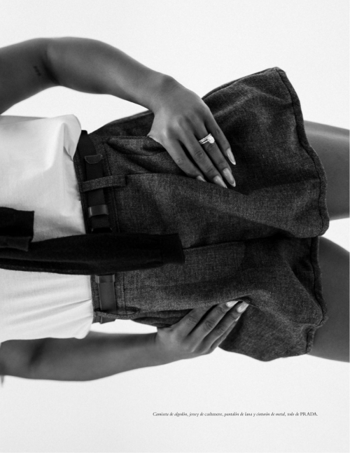 Simone Biles in Harpers Bazaar Spain, December 2025 4