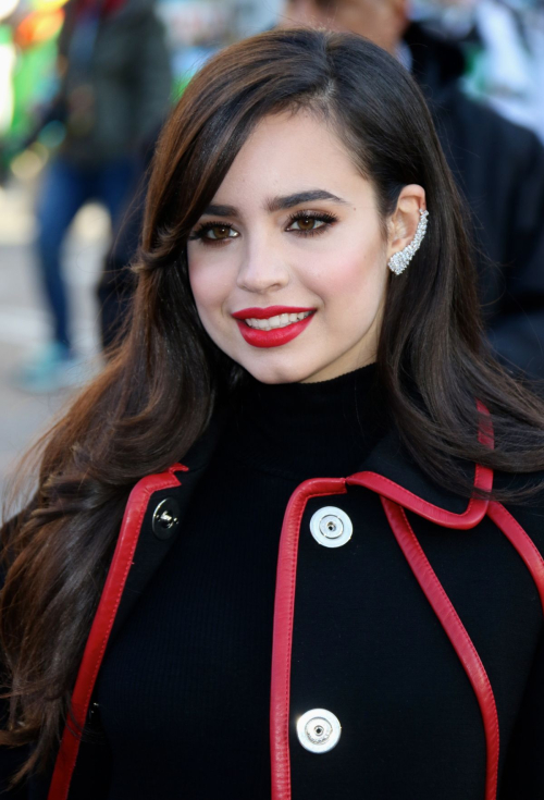 Sofia Carson 89th Macys Thanksgiving Day Parade, November 2015 1