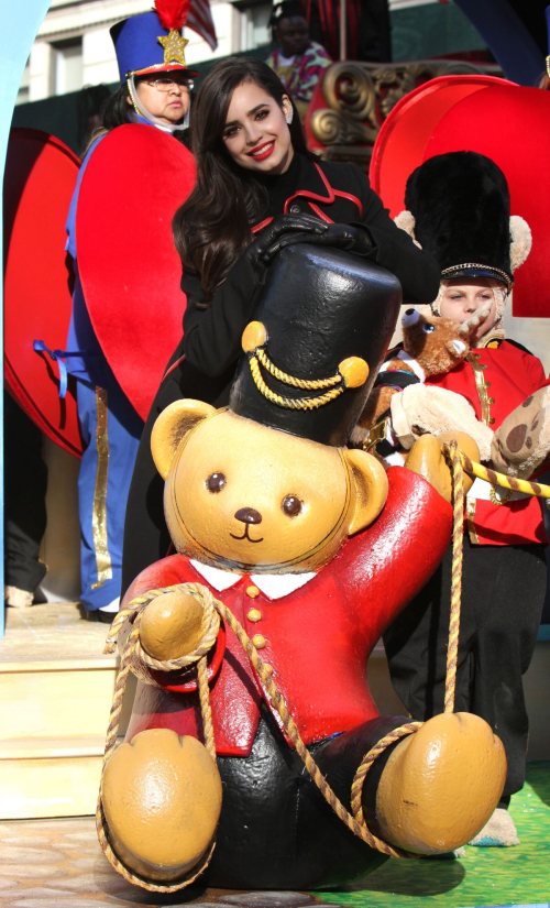 Sofia Carson 89th Macys Thanksgiving Day Parade, November 2015 3