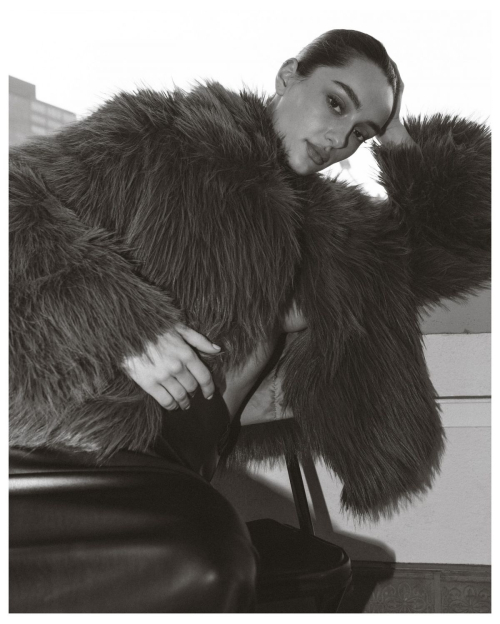 Sonya Starzhynska Instagram Photos, November 2025 2