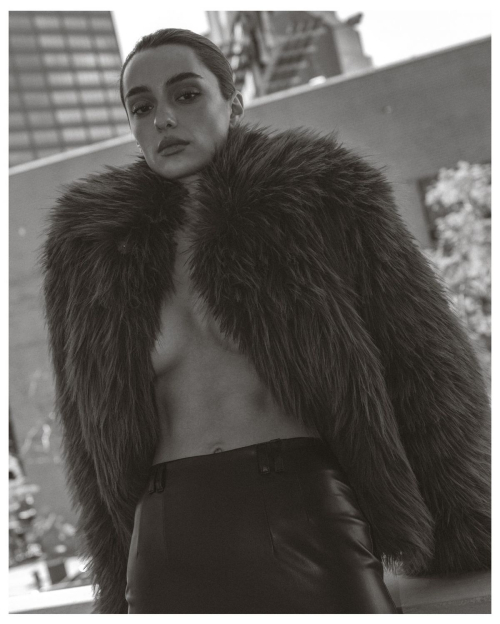 Sonya Starzhynska Instagram Photos, November 2025 3