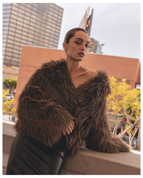 Sonya Starzhynska Instagram Photos, November 2025 4