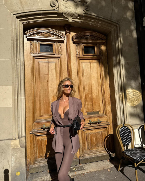 Sophia Luders Instagram photos and videos, November 2025 33