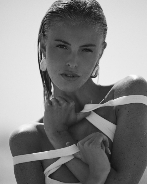 Sophia Luders Instagram photos and videos, November 2025 6