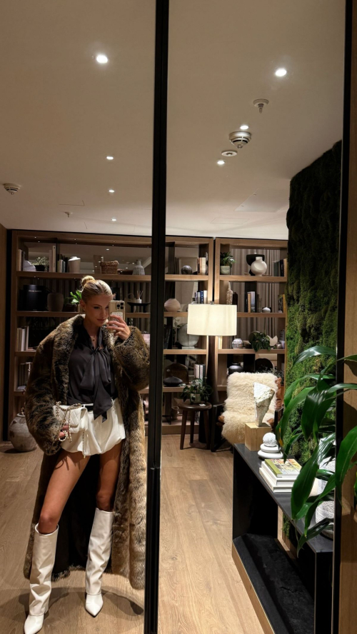 Sophia Luders Instagram Photos, November 2025 4