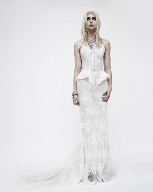 Taylor Momsen Numero Netherlands Digital, November 2025 9