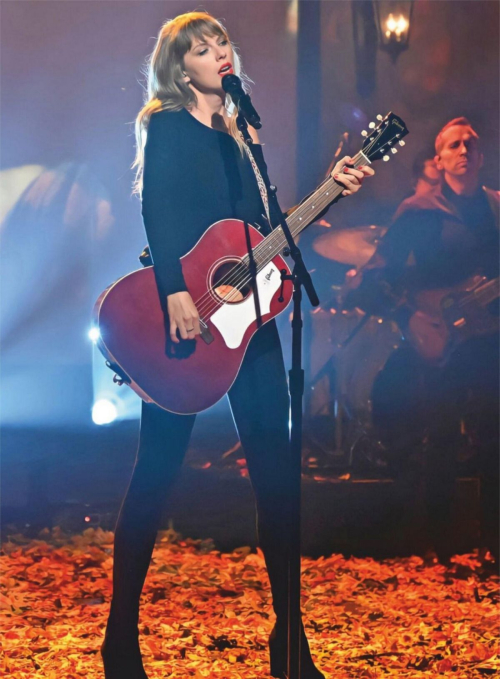 Taylor Swift The Life of a Showgirl, 2025 18