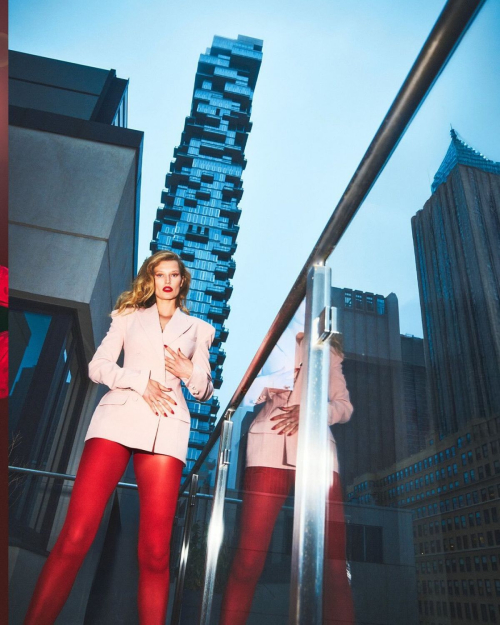 Toni Garrn for Mia Le Journal Magazine, Nov 2025 4