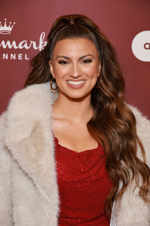 Tori Kelly Christmas At The Grove Tree Lighting Los Angeles, November 2023 1
