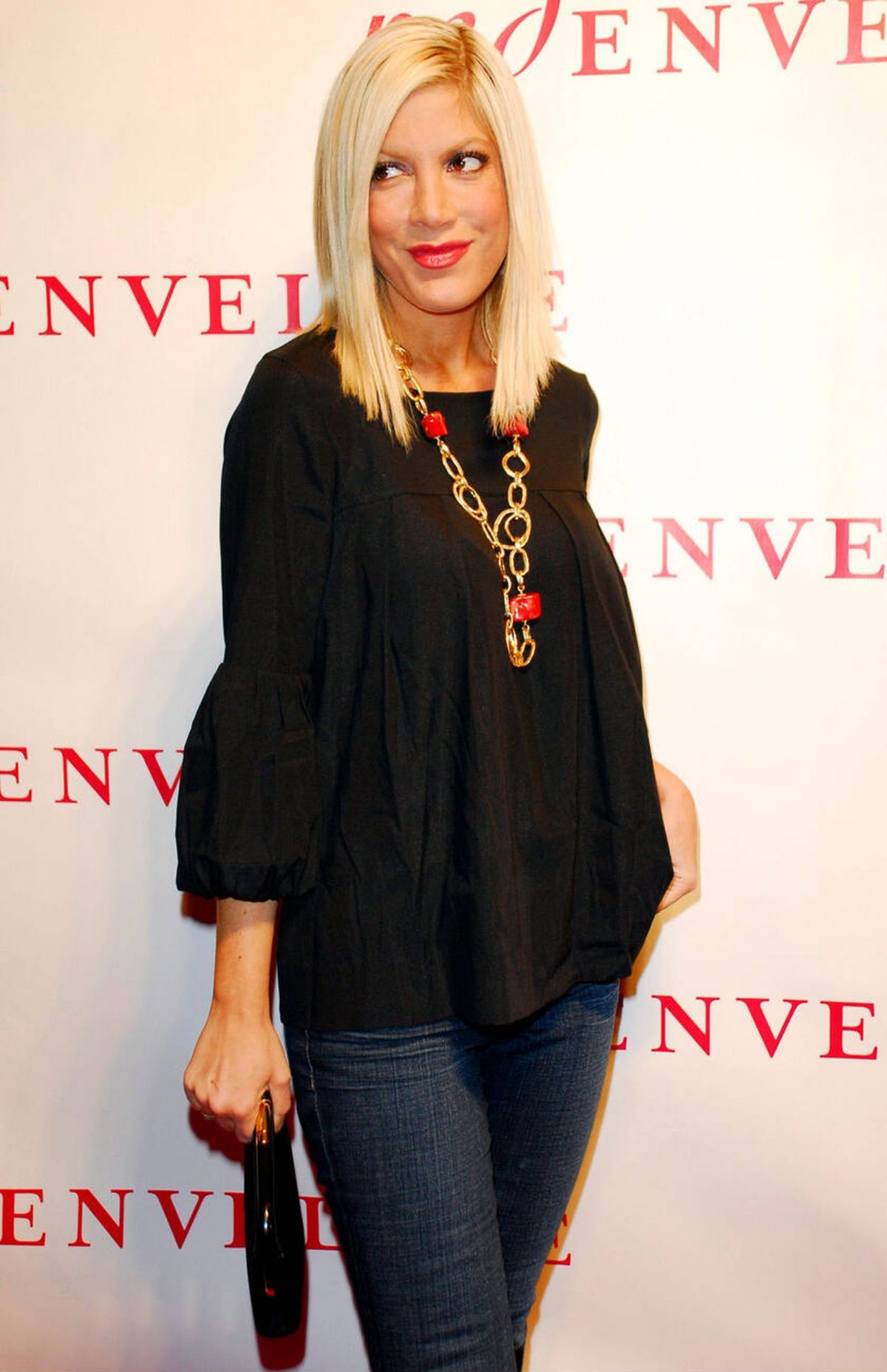 Tori Spelling at Red Envelope Holiday Party New York, 2007